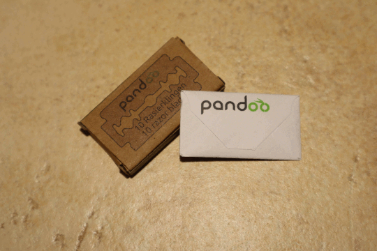 Dies ist ein Foto von einer Rasierklingen der Firma Pandoo
