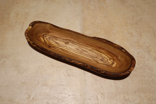 Dies ist ein Foto von einer Brot- und Servierschale der Firma Olivenholz erleben